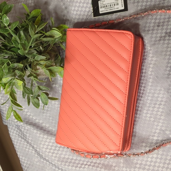 FLASH SALE! - NWT Badgley Mischka Orange Quilted Crossbody Bag - Picture 10 of 10